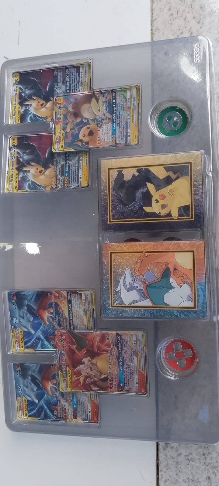 Box Pokémon Batalha de Liga Charizard-GX e Zekrom-GX