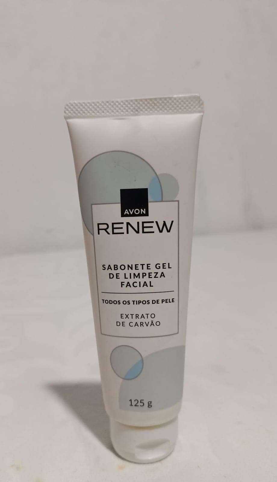 Sabonete Gel Facial Avon Renew Extrato de Carvão 125g