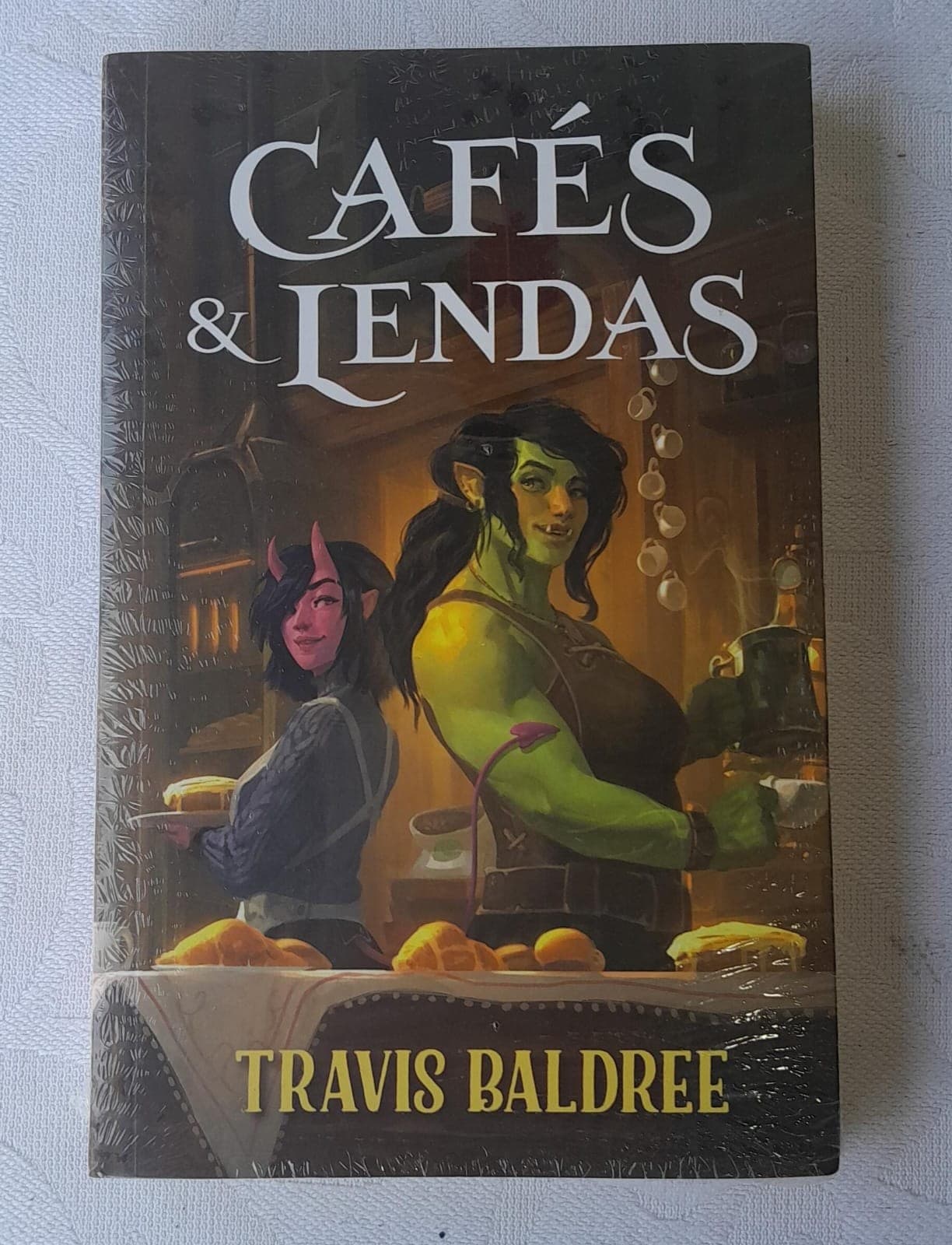 Livro Cafés e Lendas de Travis Baldree Novo Lacrado