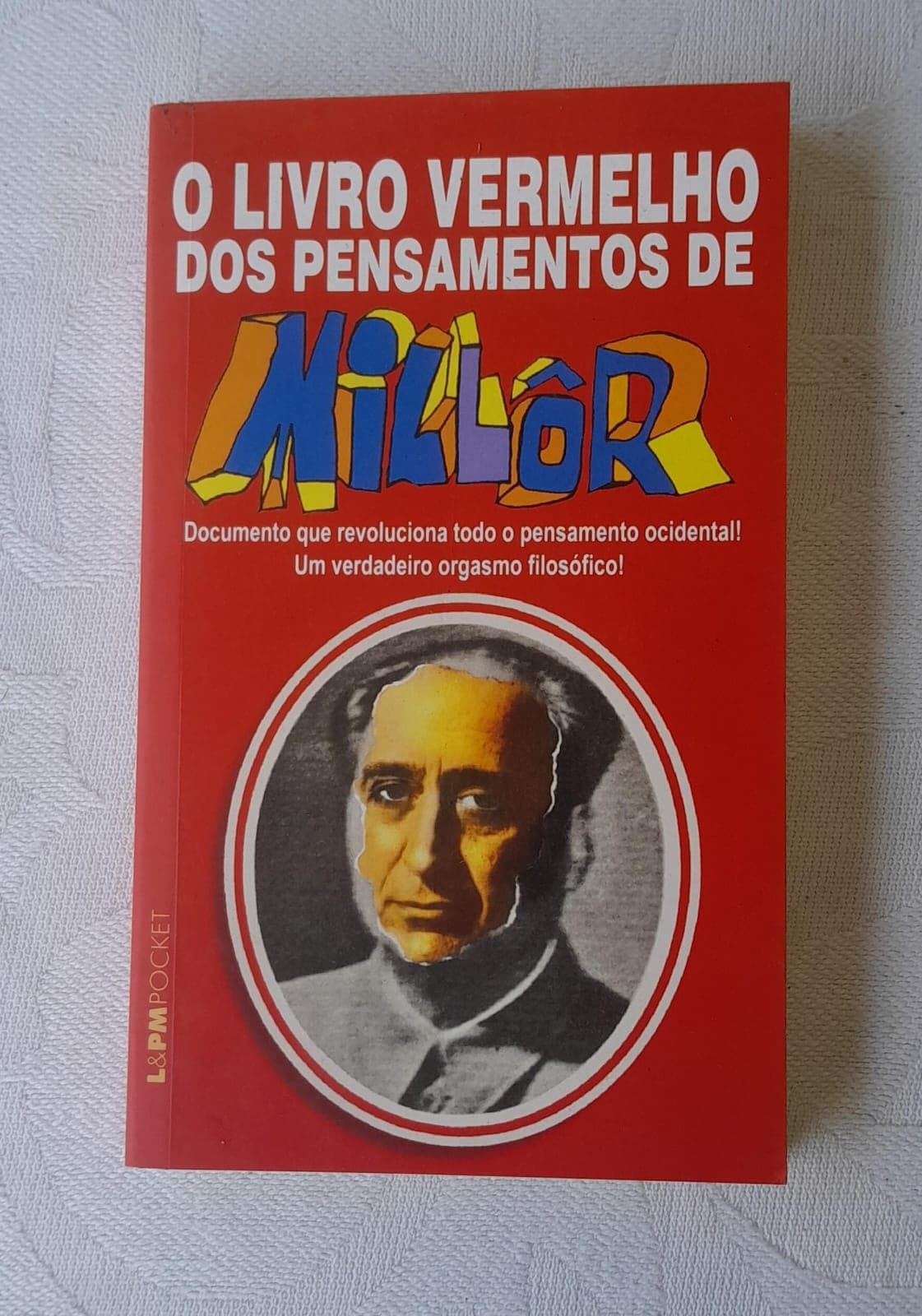 Livro O Livro Vermelho dos Pensamentos de Millôr
