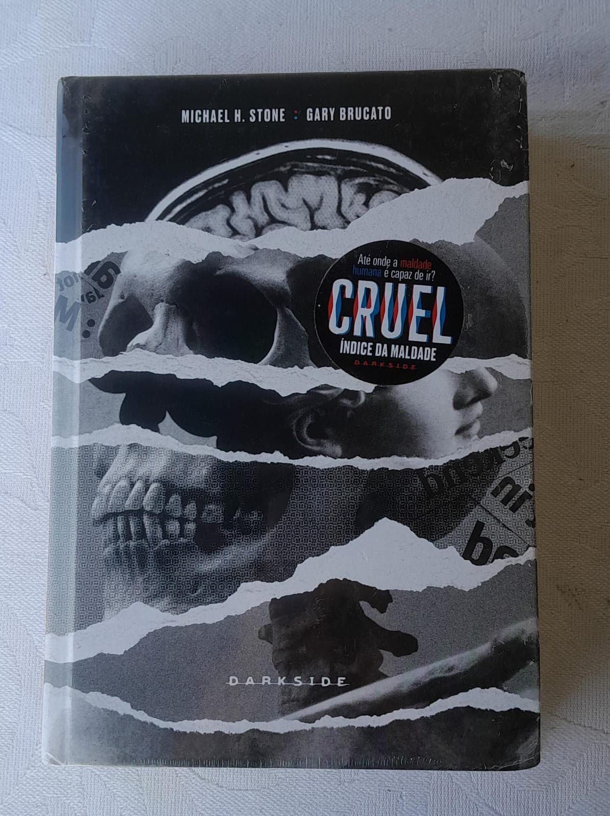 Livro Cruel Índice da Maldade de Michael H. Stone